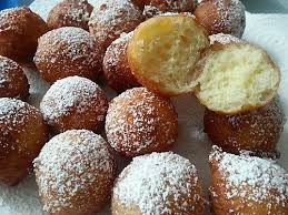 Quarkballchen Wie Vom Backer Von Laeticia Chefkoch In 2020 Quarkballchen Rezept Lebensmittel Essen Beliebte Rezepte