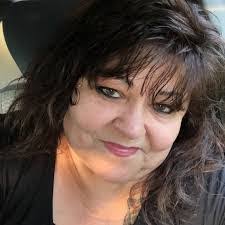 Veronica Raines's Instagram, Twitter & Facebook