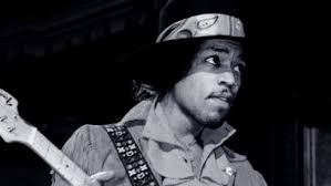 Watch Brent Cobb Perform 'Keep 'Em On They Toes' On Taylor Guitars Acoustic  Sessions