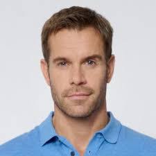 Stephen Huszar's Instagram, Twitter & Facebook