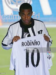 #robinho naše spoločne fungovanie po farme. Robinho Signs For Real Madrid Photos And Premium High Res Pictures Real Madrid Real Madrid Photos Robinho Real Madrid