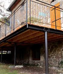 Mais, en fait, les pilotis sont un type de support qu'on trouve un peu partout dans le monde, y compris en france et enpe. Terrasse Sur Pilotis Prix Moyen Au M2 D Une Terrasse Surelevee