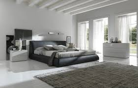 Contemporary bedroom hudson collection by global furniture usa white & zebra grey finish modern design sturdy construction no box spring required matching casegoods are available dimensions: 20 Minimal Bedrooms Minimalist Bedroom Design Platform Bedroom Sets Modern Bedroom