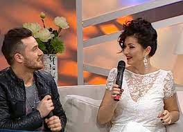 Îndrăgita prezentatoare tv și soțul ei, tavi clonda, fac astăzi unde se desfășoară nunta gabrielei cristea și cine sunt nașii. Gabriela Cristea Se CununÄƒ Religios Prima Imagine Cu Voalul Pe Cap Wowbiz