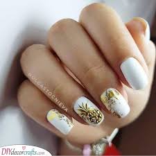 Acrylics are like your favorite brand of perfume which you can't let go off with so ease. Summer Nail Designs 40 Acrylic Nail Designs For Summer