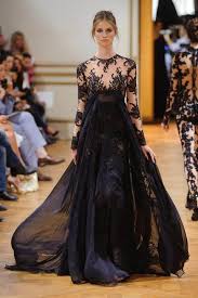 Chanel, une marque mythique qui reflète la manière de penser de sa fondatrice. Robe De Soiree Longue Chanel
