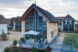 Das hotel haus am meer ist ein familiengeführtes hotel in haffkrug/scharbeutz in der erlebnis und baderegion lübecker bucht. Ferienhaus Ostsee Reetdachhaus Nr 42 Waterkant Im Strand Resort Heiligenhafen Ostsee Ferienwohnung