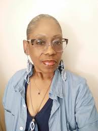 Really you are more no like you her old 😂😂 you are looking great  grandmother with patrick..no have jewels