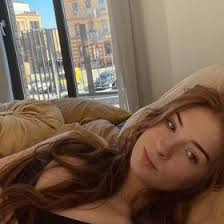 Amanda Rose Hall (amandarosehall_)