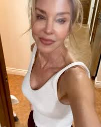 Happy Thanksgiving everyone🦃🧡, I’m stuffed, exhausted, and #grateful! ,  Yes, I realize that there are a lot of photos of pies 😂🥧 That’s because I  made ELEVEN of them