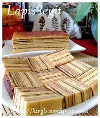 Namun bukan berarti lapis legit menggunakan minyak babi untuk bahan adonanya. Authentic Lapis Legit Spekkoek å°å°¼åå±èç³ Lapis Legit Colorful Cakes Asian Cake
