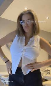 Allie Sherlock Nude and Sexy Photo Collection - Fappenist