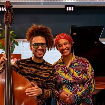 Djuwa Mroivili en James Oesi spelen muziek van hun album Adoration | NPO Klassiek