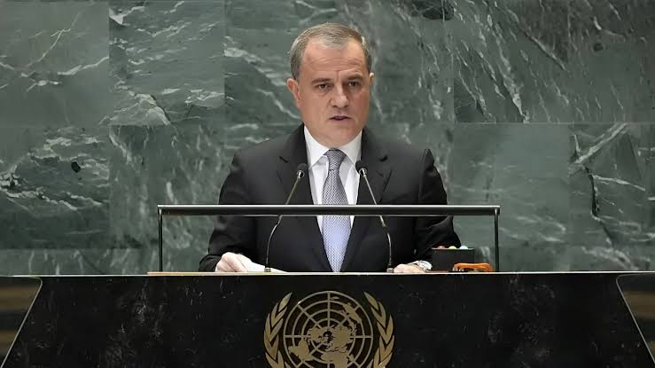 Azerbaycan Dışişleri Bakanı: Ermenistan ile yapılan barış, toprak b&uuml;t&uuml;nl&uuml;ğ&uuml;n&uuml; ihlal etmedi.