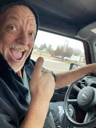 Dee Lovelace's Instagram, Twitter & Facebook