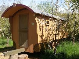 Ubernachten Im Schaferwagen In Sulzfeld Als Geschenk Mydays In 2020 Ubernachten Schaferwagen Ubernachtung