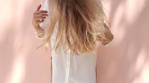 Aber wenn man danach gehen würde dürfteste deine haare nicht föhnen, nicht jep, auf dauer macht ein dutt deine haare kaputt. Ohne Schere Oder Frisor Kaputte Haare Reparieren 5 Tricks
