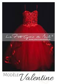 Commençons par la toute première princesse de l'univers disney. Robe De Princesse Enfant Tulle Et Sequins Valentine Le P Tit Grain De Mil