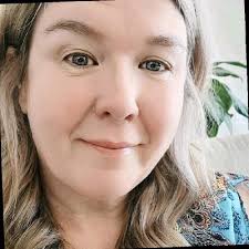 Hello friends, I'd like to share the final cover for my book!