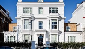 Kerugian yang dialami hingga 1,4 triliun rupiah tiap bulannya, membuat keuangan maskapai kebanggaan bangsa ini limbung. Wow Inilah 10 Rumah Termahal Di Dunia Tentik