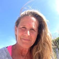 Joyce Sardo's Instagram, Twitter & Facebook