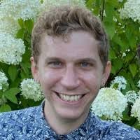 60+ profilů „Nathan“