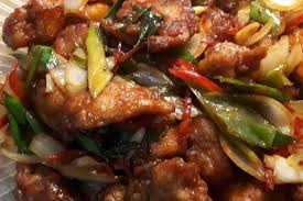 Ayam goreng mentega sangat cocok disantap dengan nasi putih yang masih hangat beserta lalapan daun selada air atau kol. Resep Dan Cara Membuat Ayam Goreng Saus Mentega Buat Bukber Sekeluarga