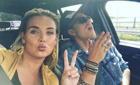 Monique westenberg is kapot van verdriet. Andre Hazes Jr Pronkt Met Luxe Leven Op Instagram Beau Monde Luxe Leven Instagram Foto