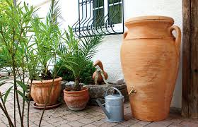 Wassertonnen dienen dazu, regenwasser zum bewässern des gartens aufzufangen. Gunstige Regentonnen Fur Den Garten Online Kaufen