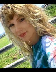 Lovely Taylor Swift💝💝💝
