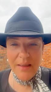 Vanessa Jeffrey's Instagram, Twitter & Facebook