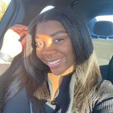 What are good locations for engagement photo sessions in the uptown area?