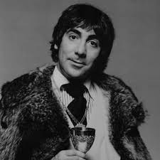 Basses stolen were : in order of theft * Music Man Stingray (Red, 1990)  Alembic Essence (natural wood, 1994) Warwick Personalised custom “Chief Joseph  Pendleton Woolen Mills Blanket design” (Warwick 5 string