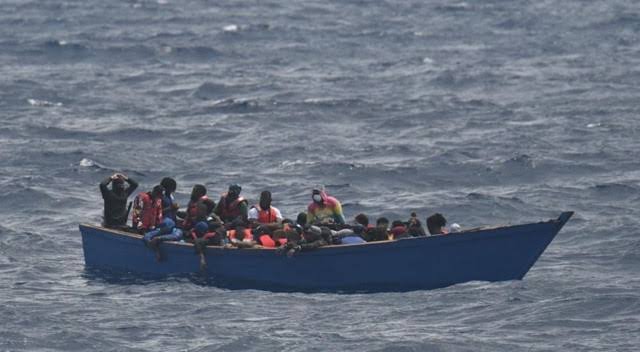 Repatriados 47 de RD interceptados en viaje ilegal cerca de PR |  RoseMaryNEWS