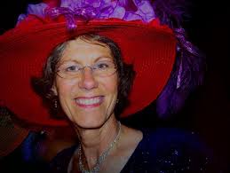 Laurie Staiger's Instagram, Twitter & Facebook