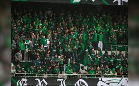 Coritiba recebe enxurrada de pedidos por reforços após postagem sobre intertemporada