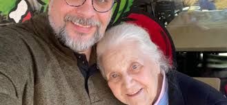 Mark Wallace Maguire