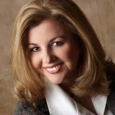 Laura Mossman's Instagram, Twitter & Facebook