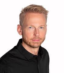 Chris Claassen's Instagram, Twitter & Facebook