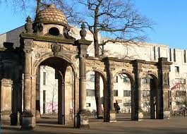 Latest construction and real estate projects, condominiums and freehold flats, new build properties, houses, and family apartments. Neues Haus Gebaude In Hannover Wikipedia