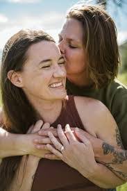 Joleen Lane's Instagram, Twitter & Facebook