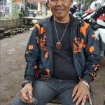 #kangpipit #premanpensiun #kangmus kang pipit salah satu pemeran di sinetron preman pensiun, kabarnya sedang jatuh sakit, kabar tersebut di sampaikan lewat. Gnr1bseqaxwwym