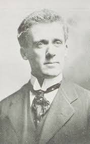 Bruce Herald's Instagram, Twitter & Facebook