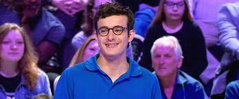 Dans l'émission les grosses têtes, paul el kharrat s'est lié d'amitité avec de nombreuses vedettes du petit écran dont l'agent immobilier stéphane plaza. 5 Faits Insolites Sur Paul Le Jeune Champion Des 12 Coups De Midi