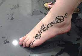 رسم الحنة على مناطق الجسم كيفية رسم الحنة في المنزل صور حب