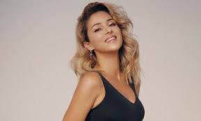 12 января 1986, мурманск) — украинская певица и телеведущая. Zlata Ognevich Pokazala Figuru V Malenkom Tope Foto