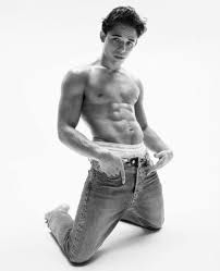 Anthony Ramos Sexy (3 Photos) – The Male Fappening