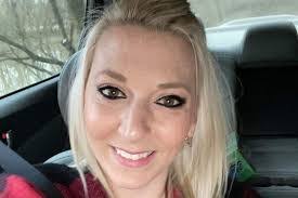 Melissa Gabbard's Instagram, Twitter & Facebook