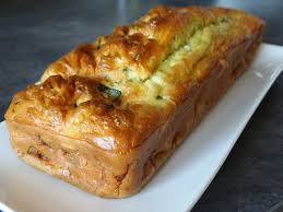 Cake Courgette Saumon Fume Au Chevre Frais Avec Images Cake Courgette Cake Chevre Recette Cake Courgette