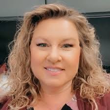 Kara Meeks's Instagram, Twitter & Facebook